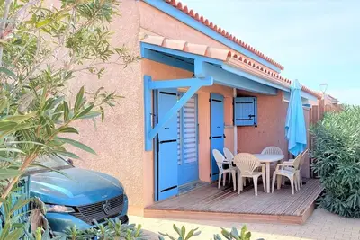 Image de Agréable villa climatisée familiale avec piscine partagée, a deux pas de la mer