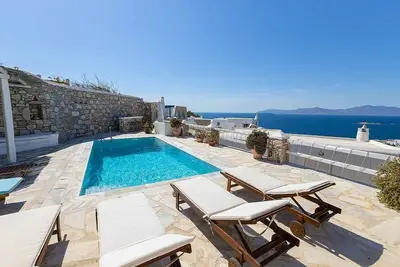 Cycladic Style Villa, A\/C, Private Pool with Panoramic Sea & Sunset Views - 10mins from Ornos Beach!