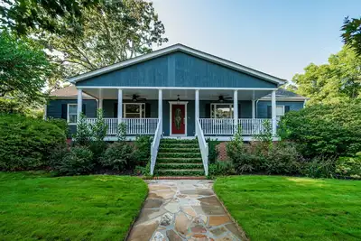 Image de Maple Sanctuary-Monthly Rental 3 Miles to Downtown