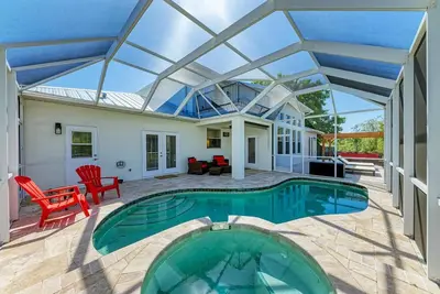 Image de Central Sprawl Pool+Spa!
