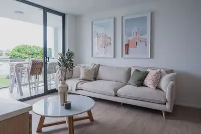 Image de Spacious Luxury Apartment Near the Lake in Gold Coast - Prime Location