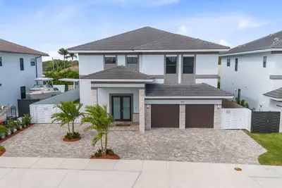Image de 4br/4bth Miami Oasis: Stylish Retreat w/ Bbq & Trampoline - Near Beach & Airport