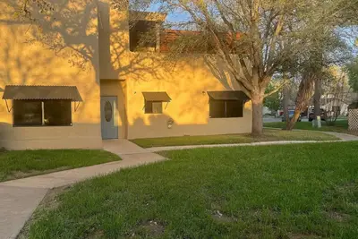 Image de See The Eclipse! 3/3 Unfurnished townhouse with a large 2nd story terrace