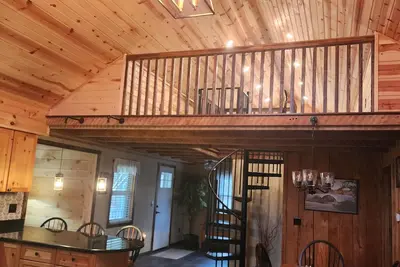 Image de Private Home in Garrett County, surrounded by trees, \n fields \n and farmland.