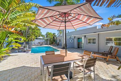 Image de Key Life Reef l Semi-Private Pool, Walk to the Beach!