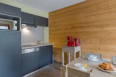 Image de Confortable appartement pour 8 personnes avec Wifi, piscine, Tv, terrasse, animaux admis et parking