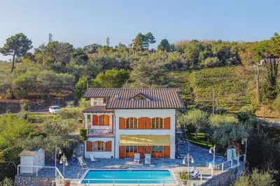Image de Maison de vacances privée avec Wifi, climatisation, piscine privée, Tv, patio, animaux admis