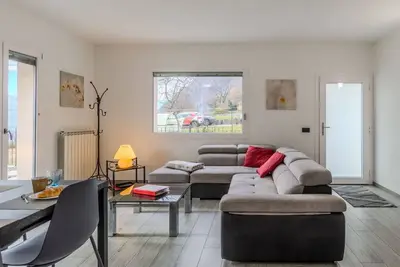 Image de Joli appartement pour 6 personnes avec climatisation, Wifi, Tv, terrasse et parking