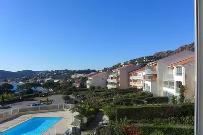 Image de Bel appartement pour 6 personnes avec piscine, Wifi, Tv, balcon et parking