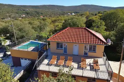 Image de Maison de vacances privée avec bain à remous, Wifi, climatisation, piscine privée, Tv, terrasse