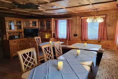 Image de Merveilleuse maison de vacances privée pour 14 personnes avec Wifi, Tv et parking