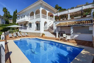 Image de Merveilleuse maison de vacances privée avec Wifi, piscine privée, climatisation, Tv et patio