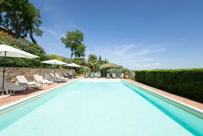 Image de Belle maison de vacances privée pour 26 personnes avec Wifi, piscine privée, Tv et animaux admis