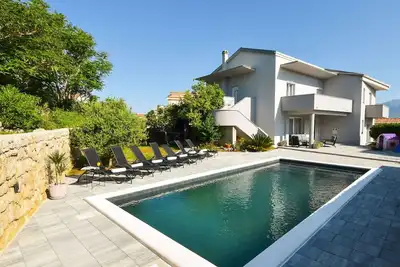 Image de Belle maison de vacances privée avec climatisation, piscine privée, Wifi, Tv, terrasse et parking