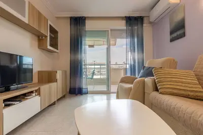Image de Joli appartement pour 6 personnes avec climatisation, Wifi, piscine, Tv, terrasse et parking
