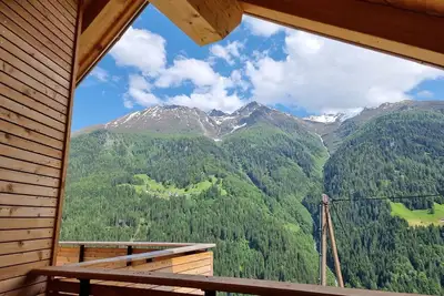 Confortable appartement pour 4 personnes avec Wifi, Tv, balcon et parking