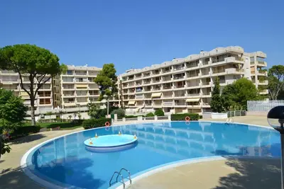 Image de Bel appartement pour 6 personnes avec Wifi, piscine, climatisation, Tv et terrasse