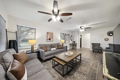 Image de Cozy 4br Baytown House: Perfect for Families!