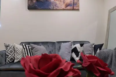 Image de Cozi Hideout - 5 Beds 2 sofa beds