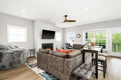 Image de RiverWest Four Seasons - Base Spirit Mtn - Dog Friendly- Kids Play/Game Area-20% off Bike Rentals