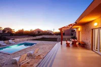 Image de Maison de vacances Privlaka pour 1 - 7 personnes avec 3 chambres à coucher - Maison de vacances