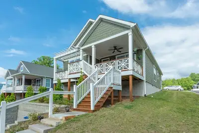 Image de Owl's Roost | Pet-Friendly, Wifi & Mountain Views!