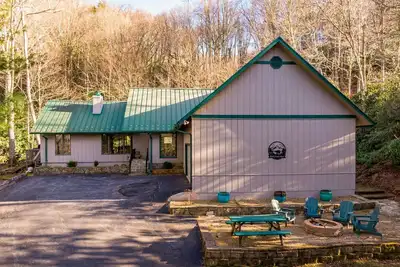 Image de Mossy Creek Haus- 5 mins to slopes, fire pit, dog friendly!