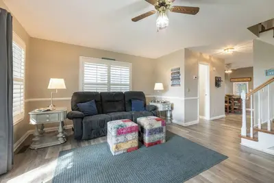 Image de Two Bedroom Harbor View Condo