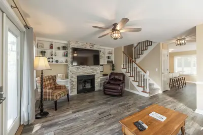 Image de Two Bedroom Harbor View Condo