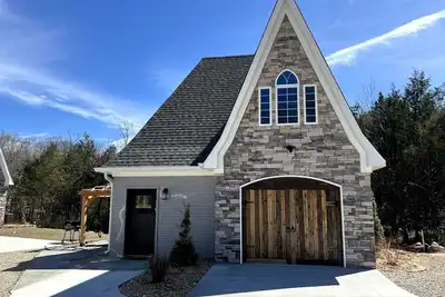 Image de New Construction Home, Short Walk to Lake Access