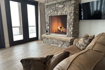 Image de Cabin by the Creek