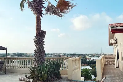 Image de (2) Lovely spacious studio with beautiful view over Willemstad with pool