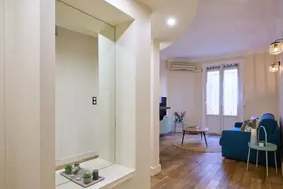 Image de Charmant appartement, idéalement situé à Montrouge, à quelques pas de Paris.