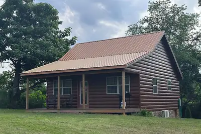 Image de New- Sunset Bliss, cozy 1 bedroom, 1 loft cabin in the heart of Jonesborough