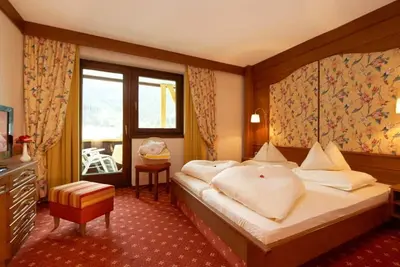 Image de Verwöhn-suite 55-75 m² - Thermenwelt Hotel Pulverer