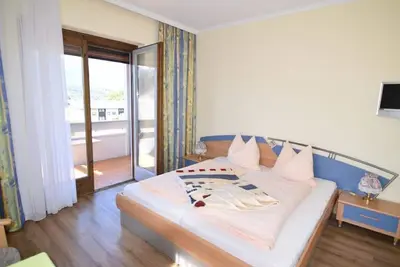 Image de Doppelzimmer mit Seeblick - Pension Frankhofer