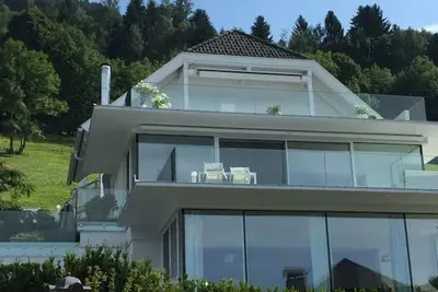 Weisse Villa am Millstätter See
