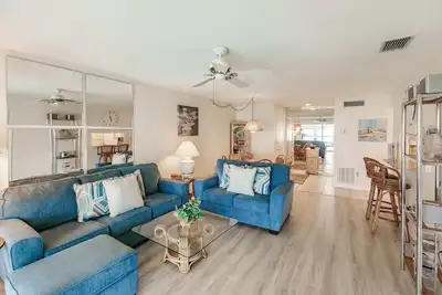 Image de 1042 Pl - Standard - Escape to Paradise Second Floor Condo