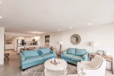 Image de 1125-407 - Premium Plus - Step into Coastal Paradise
