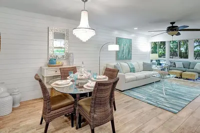 Image de 1166 - Premium Plus - Contemporary Coastal Luxury