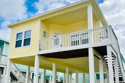 Image de Rockport Cottage- awesome location + pool & 5 min from shopping and the beach! ! !