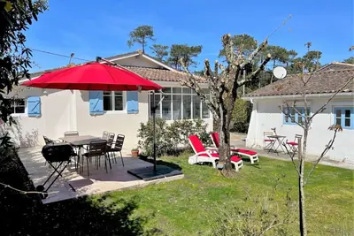 Image de Agréable appartement dans une maison de vacances avec Wifi, Tv, terrasse, animaux admis, parking