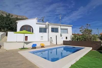 Belle maison de vacances privée avec piscine privée, Wifi, climatisation, Tv, terrasse et parking