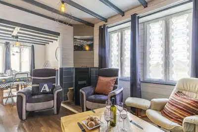 Image de Merveilleuse maison de vacances privée pour 6 personnes avec Wifi, Tv, animaux admis et parking