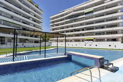 Image de Confortable appartement pour 4 personnes avec Wifi, climatisation, piscine, Tv, terrasse et parking