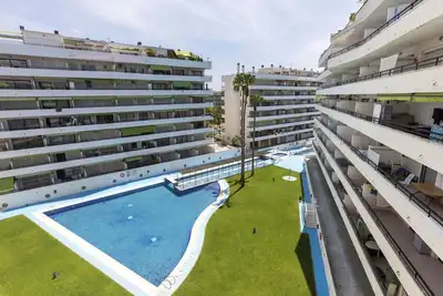 Image de Agréable appartement pour 4 personnes avec climatisation, piscine, Wifi, Tv, terrasse et parking