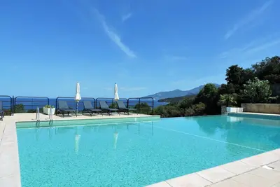Image de Confortable appartement pour 4 personnes avec climatisation, Wifi, piscine, Tv, terrasse et parking