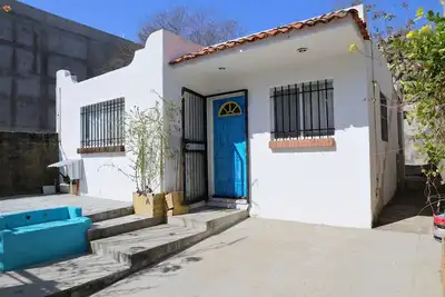 Image de ¡Casa Completa a 5 minutos de la playa en Crucecita con amplio Jardin!