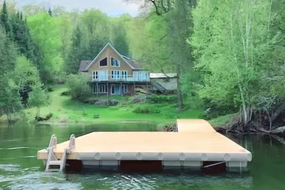 Image de Heaven On The Lake✨️ Pet Friendly🐕 Waterfront 🌊 Mineral City 💎 Sleeps 10