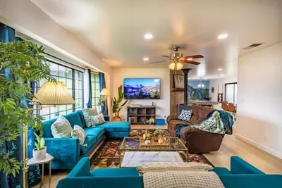 Image de Yosemite Mountain Escape - HotTub, Pool Table, Gazebo, Scenic Views, Bass Lake